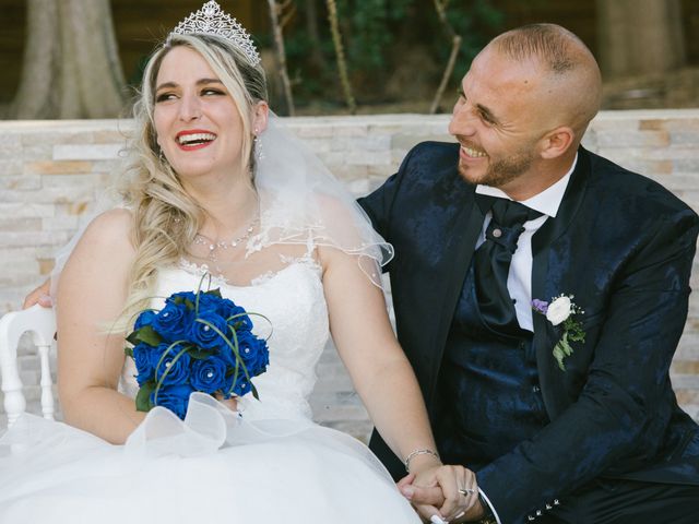 Le mariage de Sofiane et Amandine à Marseille, Bouches-du-Rhône 27