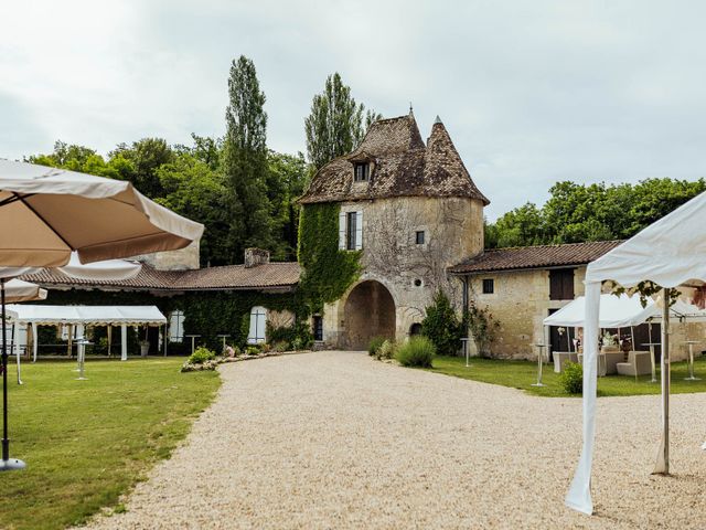 Le mariage de Andry et Joanna à Saint-Aulaye, Dordogne 7