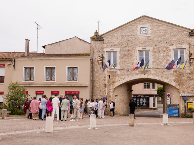 Le mariage de Frédéric et Marine à Vouillé, Vienne 34