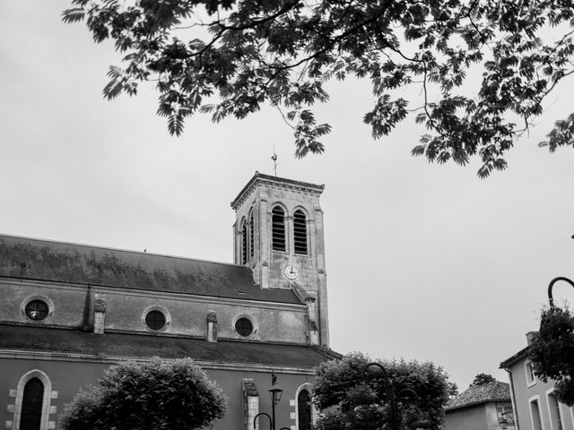 Le mariage de Frédéric et Marine à Vouillé, Vienne 44