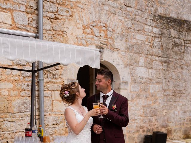 Le mariage de Frédéric et Marine à Vouillé, Vienne 67