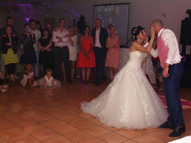 Le mariage de Nathalie et Alexandre à Ventabren, Bouches-du-Rhône 63