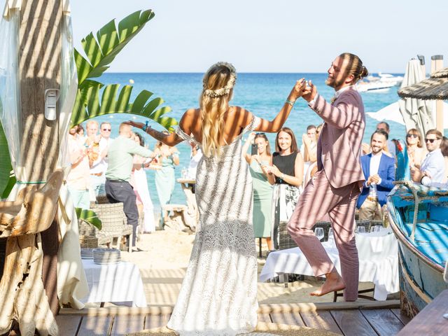 Le mariage de Olivier et Alexandra à Sainte-Maxime, Var 13