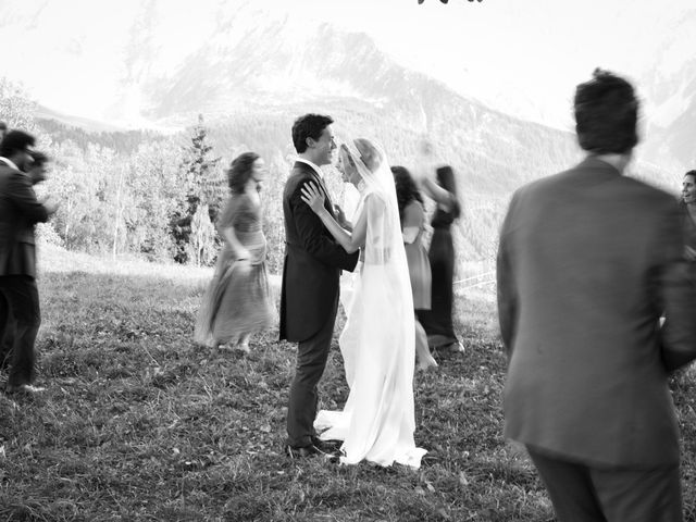 Le mariage de Arnaud et Louise à Saint-Nicolas-de-Véroce, Haute-Savoie 12