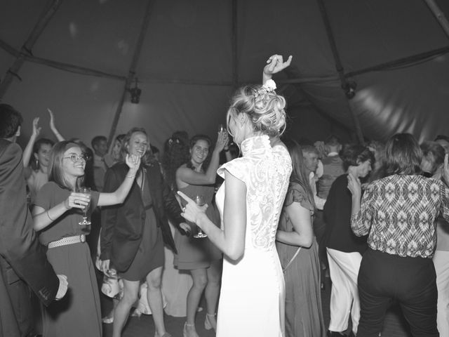 Le mariage de Arnaud et Louise à Saint-Nicolas-de-Véroce, Haute-Savoie 18