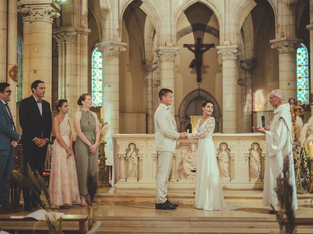 Le mariage de Simon et Célia à Mably, Loire 49