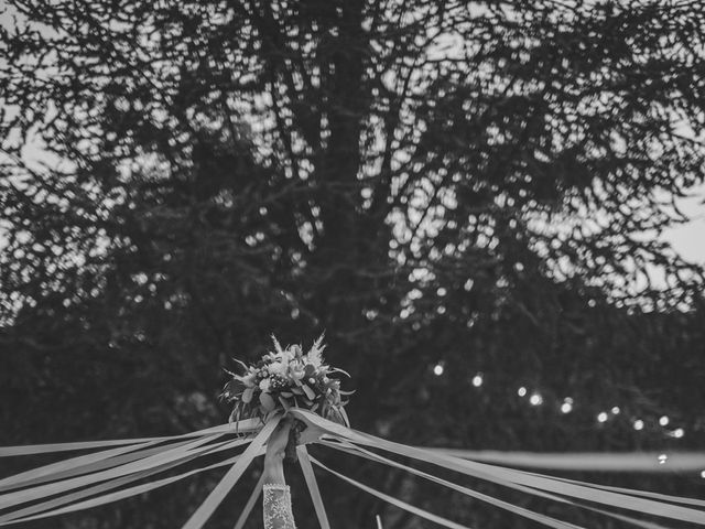 Le mariage de Simon et Célia à Mably, Loire 76