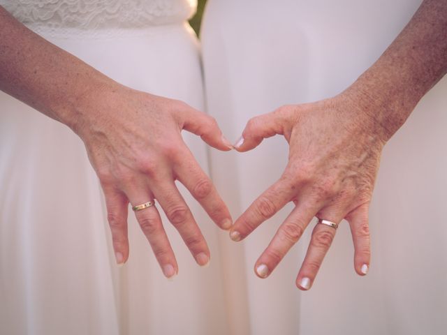 Le mariage de Karine et Kristel à Ortaffa, Pyrénées-Orientales 29