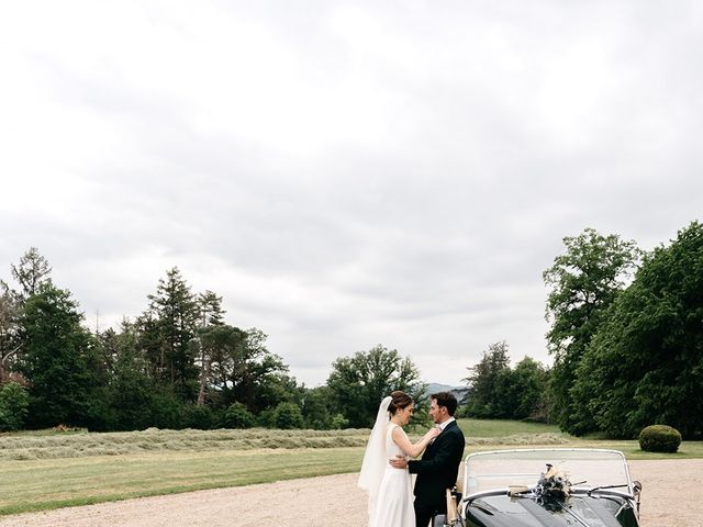 Le mariage de Louis et Victoire à Parigny, Loire 49