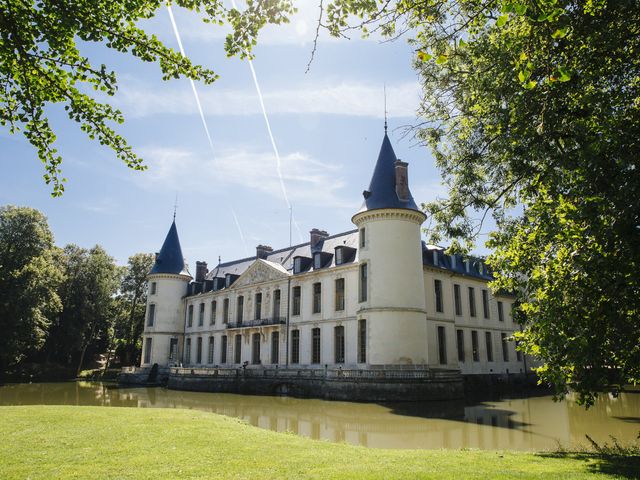 Le mariage de Marius et Grace à Ploubezre, Côtes d&apos;Armor 2