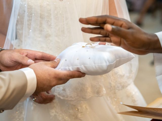 Le mariage de Bastien et Marina à Ons-en-Bray, Oise 27