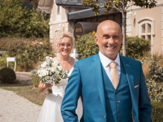 Le mariage de Grégorio et Lidy à Chasseneuil-du-Poitou, Vienne 10