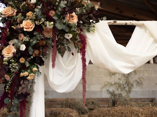 Le mariage de Océane et Juliette à Saint-Georges-de-Mons, Puy-de-Dôme 27