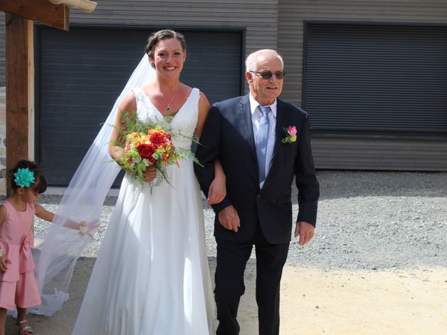 Le mariage de Benjamin et Emmanuelle à Landos, Haute-Loire 24