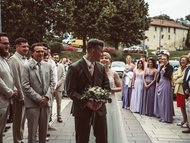 Le mariage de Mathieu et Céline à Antonne-et-Trigonant, Dordogne 21