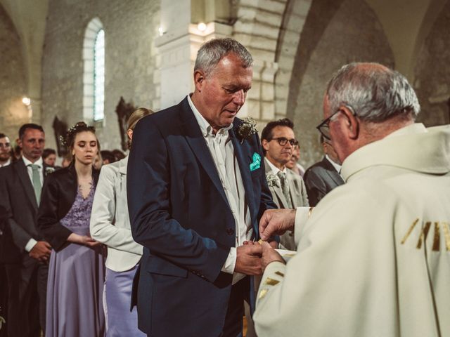 Le mariage de Mathieu et Céline à Antonne-et-Trigonant, Dordogne 41