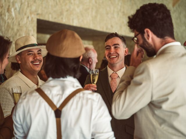 Le mariage de Mathieu et Céline à Antonne-et-Trigonant, Dordogne 48