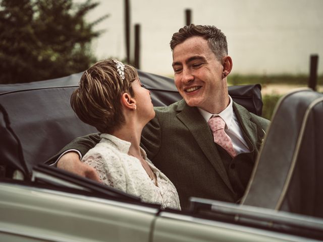 Le mariage de Mathieu et Céline à Antonne-et-Trigonant, Dordogne 74