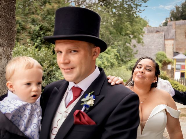 Le mariage de Carl et Elvène à Josselin, Morbihan 22