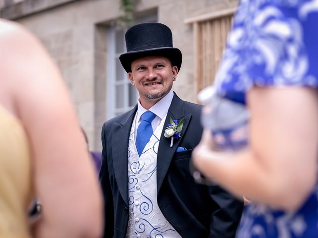 Le mariage de Carl et Elvène à Josselin, Morbihan 30