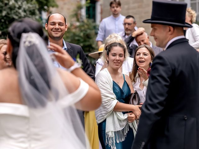 Le mariage de Carl et Elvène à Josselin, Morbihan 56