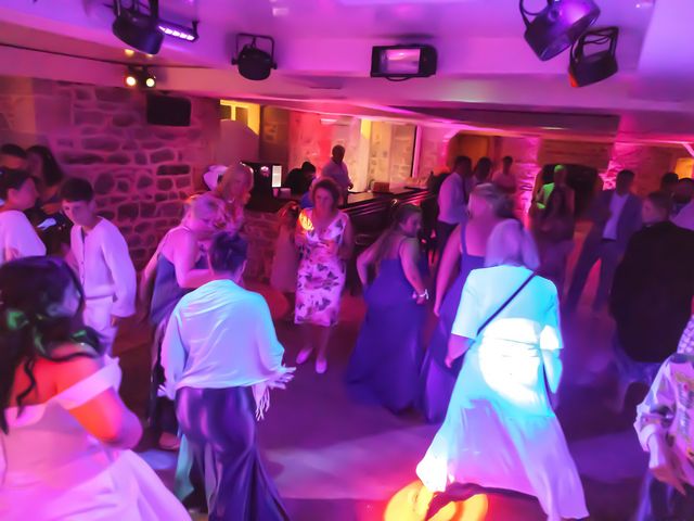 Le mariage de Carl et Elvène à Josselin, Morbihan 96
