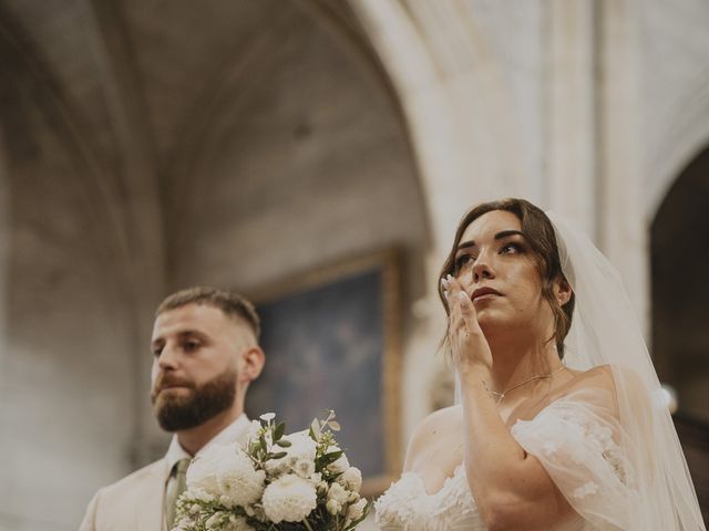 Le mariage de Kevin et Elina à Villeneuve-les-Avignon, Gard 44