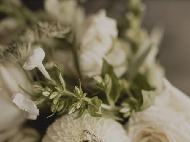 Le mariage de Kevin et Elina à Villeneuve-les-Avignon, Gard 72