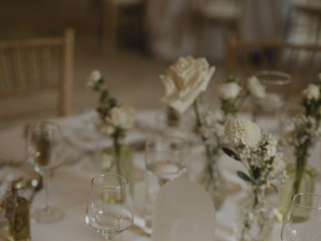 Le mariage de Kevin et Elina à Villeneuve-les-Avignon, Gard 80