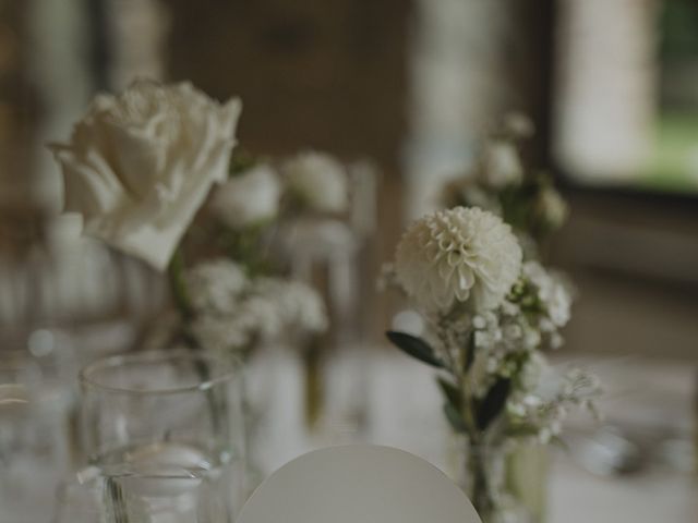Le mariage de Kevin et Elina à Villeneuve-les-Avignon, Gard 81