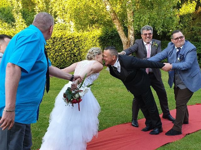 Le mariage de Christophe et Laurence à Divion, Pas-de-Calais 17