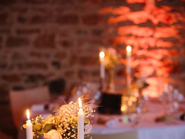 Le mariage de Damien et Amandine à Saint-Lager, Rhône 28