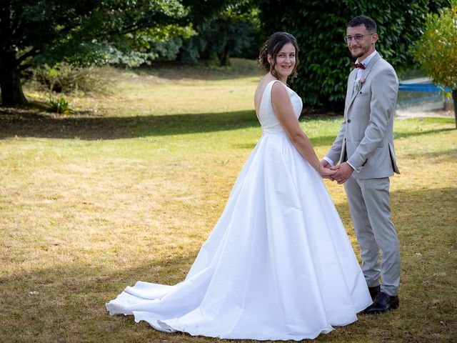 Le mariage de Corentin et Marie à Saint-Caprais, Allier 22