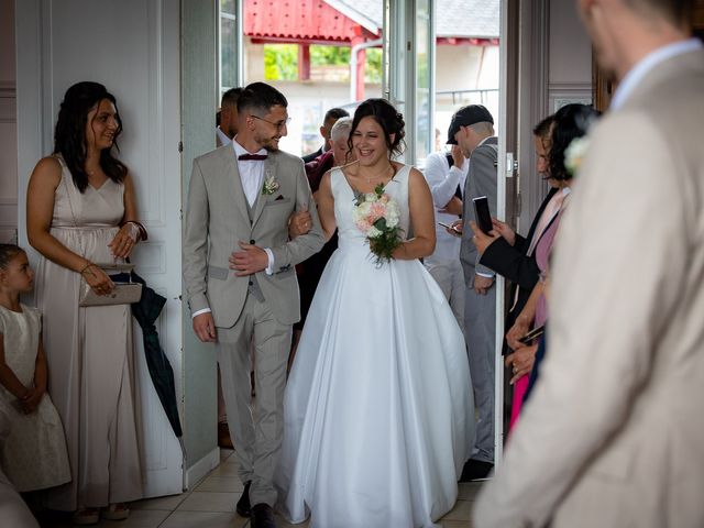 Le mariage de Corentin et Marie à Saint-Caprais, Allier 34