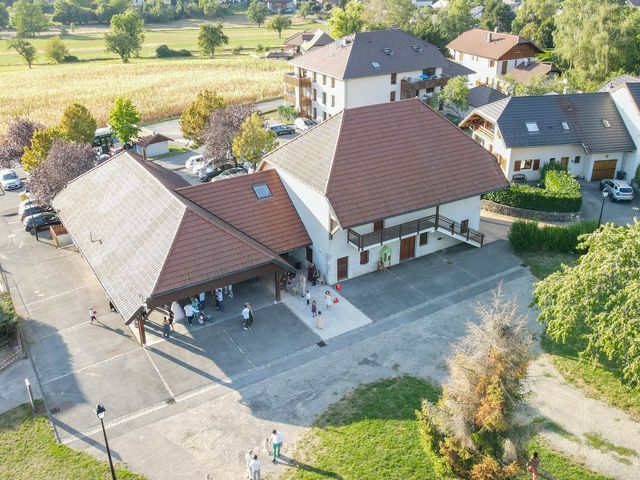 Le mariage de Nicolas et Gwenaëlle à Quintal, Haute-Savoie 12