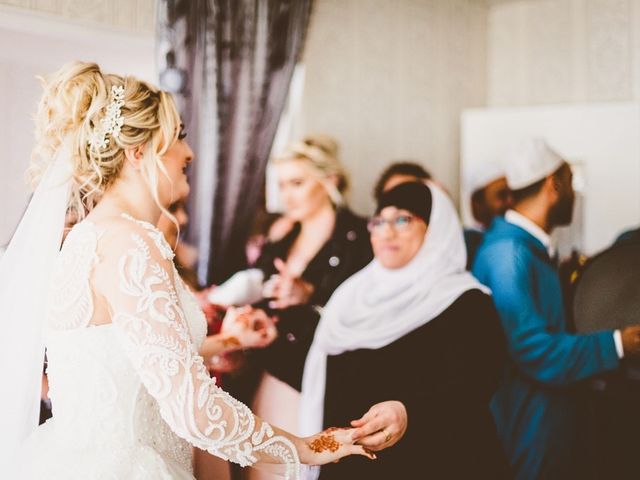 Le mariage de Aziz et Amandine à Vernon, Eure 11