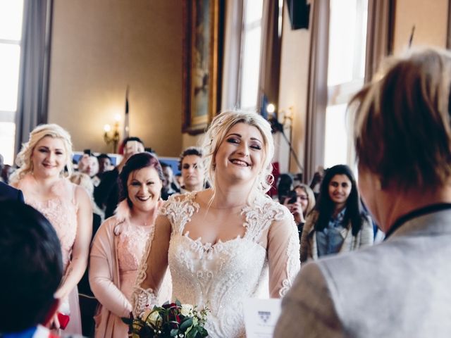 Le mariage de Aziz et Amandine à Vernon, Eure 22