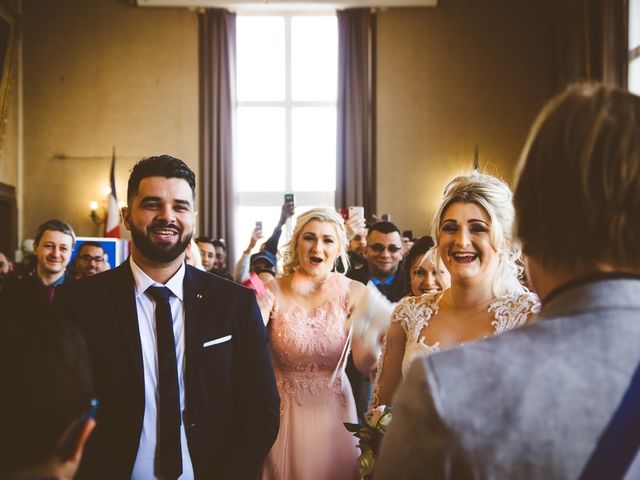 Le mariage de Aziz et Amandine à Vernon, Eure 23