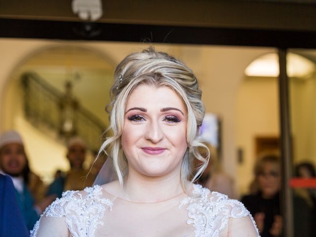 Le mariage de Aziz et Amandine à Vernon, Eure 25