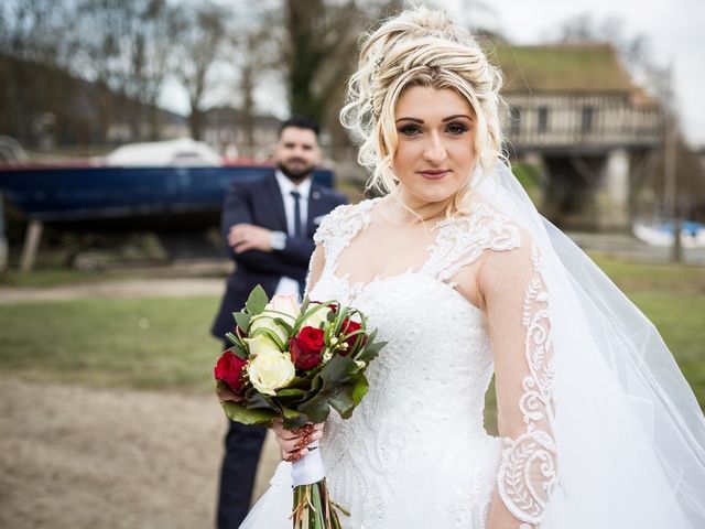 Le mariage de Aziz et Amandine à Vernon, Eure 27