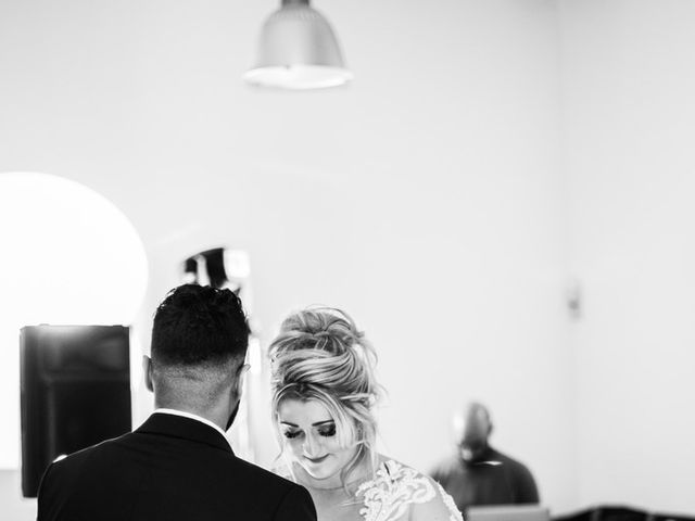 Le mariage de Aziz et Amandine à Vernon, Eure 42