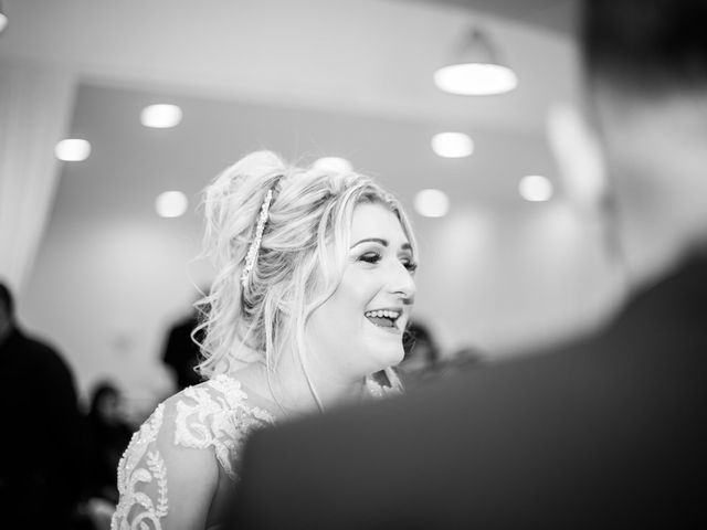 Le mariage de Aziz et Amandine à Vernon, Eure 43