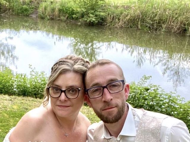 Le mariage de Tony et Hélène à Sailly-sur-la-Lys, Pas-de-Calais 10