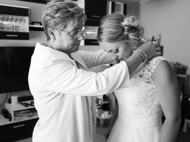 Le mariage de Alexandre et Laura à Montreuil, Seine-Saint-Denis 33