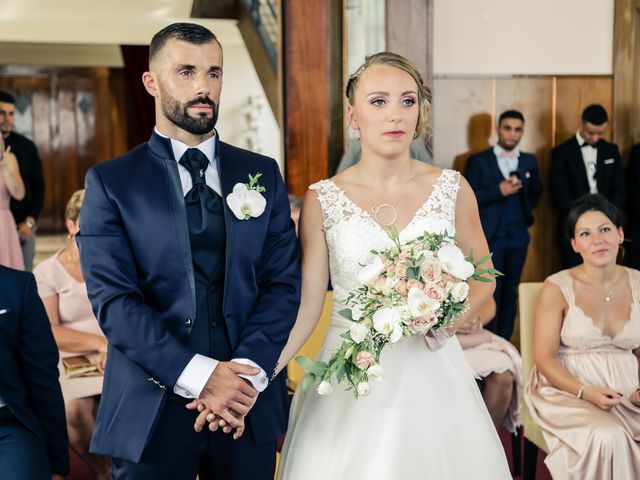 Le mariage de Alexandre et Laura à Montreuil, Seine-Saint-Denis 53