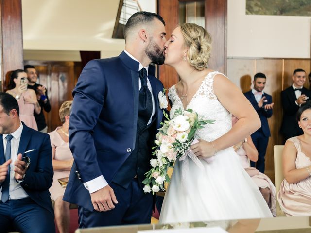 Le mariage de Alexandre et Laura à Montreuil, Seine-Saint-Denis 56