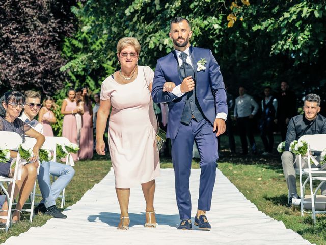 Le mariage de Alexandre et Laura à Montreuil, Seine-Saint-Denis 71