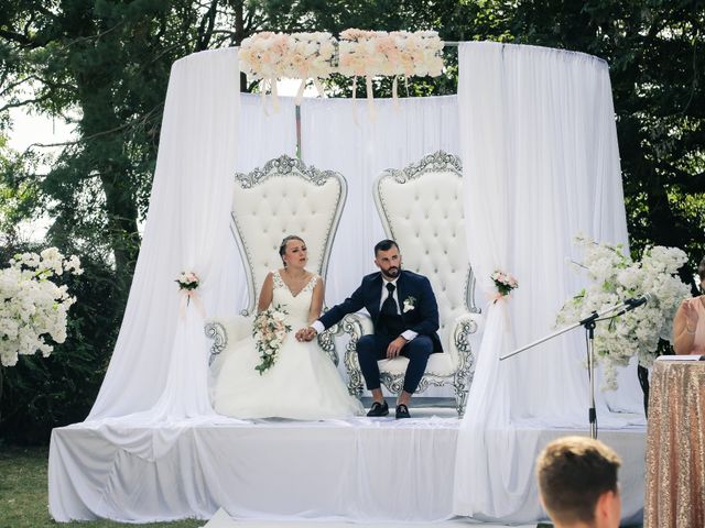 Le mariage de Alexandre et Laura à Montreuil, Seine-Saint-Denis 80