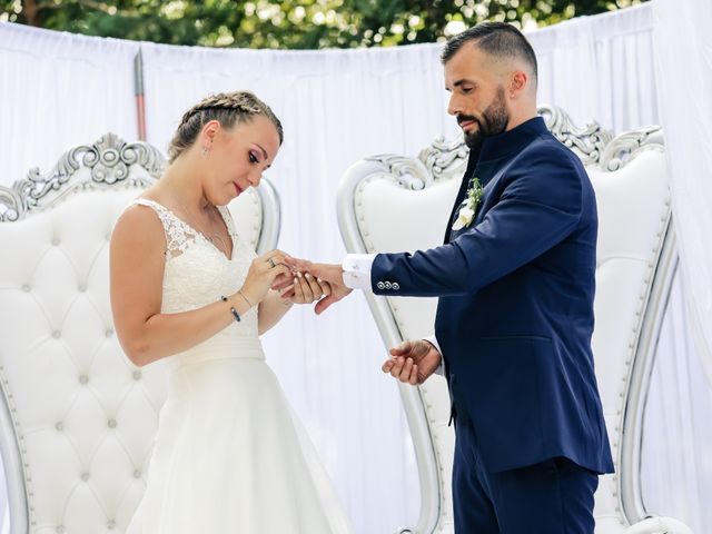 Le mariage de Alexandre et Laura à Montreuil, Seine-Saint-Denis 107