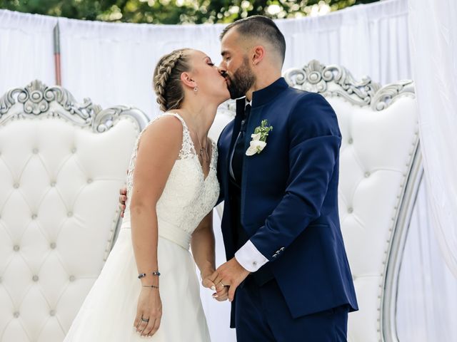 Le mariage de Alexandre et Laura à Montreuil, Seine-Saint-Denis 110